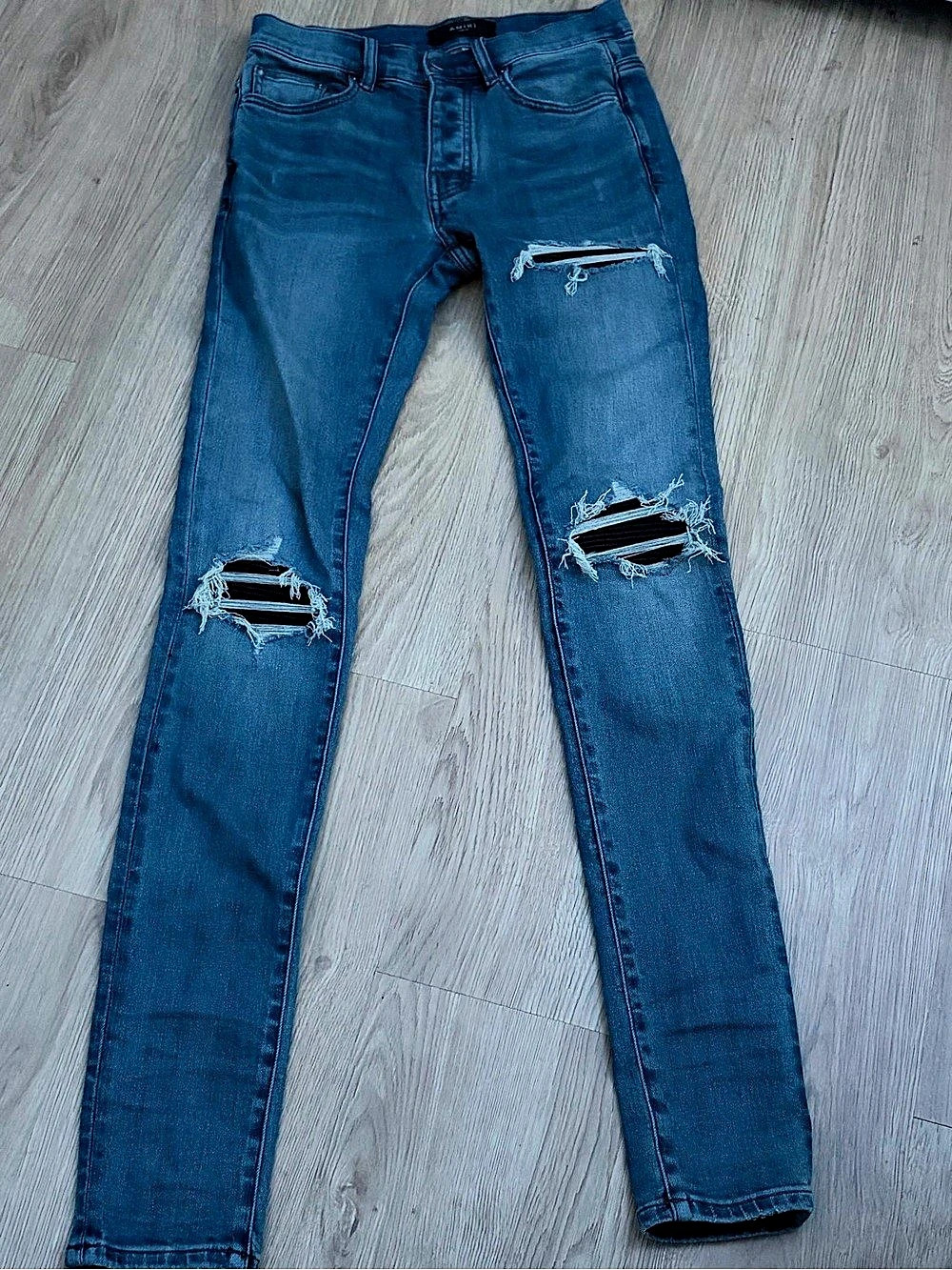 AMIRI Skinny Jeans Distressed in Blue Waist 28